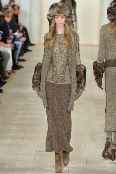 Look 2